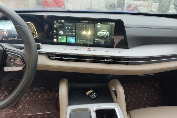 Used Changan Hunter 2024 Knight Edition Flagship Model Dual-Motor All-Wheel Drive Standard Box