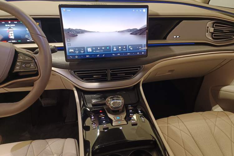 Used Denza D9 2022 DM-i 970 Four-Wheel Drive Flagship Model