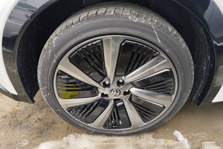 Used Toyota bZ5 2025 Model 550 PRO