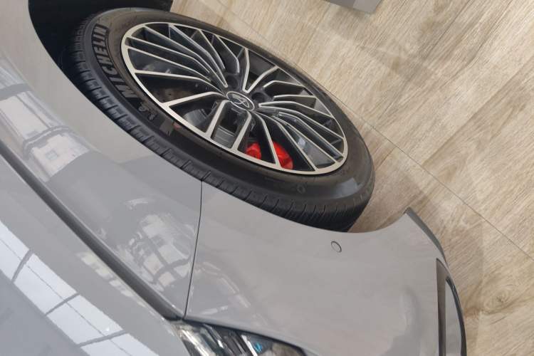 Used BYD Han 2025 EV with 701 km of Laser Radar-Enabled Intelligent Driving