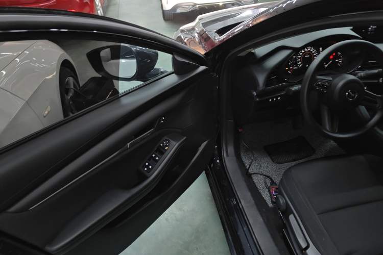 Used Mazda Mazda 3 Axela 2021 2.0L Automatic Zhiqing Edition
