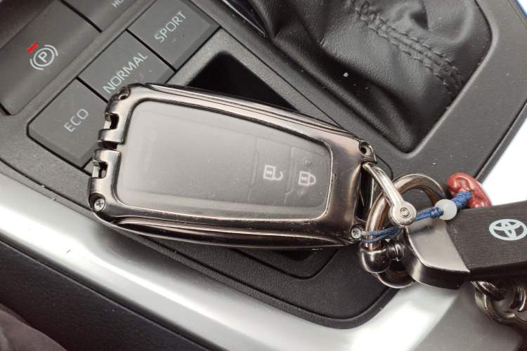 Used Toyota Wildlander 2022 2.0L CVT Two-Wheel Drive Luxury PLUS Edition
