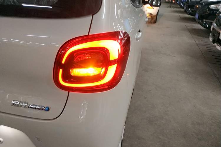 Used Wuling Hongguang MINIEV 2025 Four-Door Version Advanced Edition
