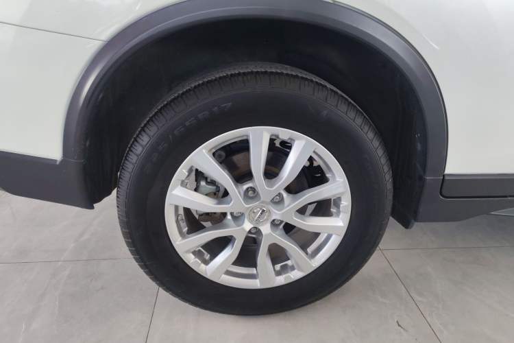 Used Nissan X-Trail 2019 2.0L CVT Smart Connect Comfort Edition 2WD
