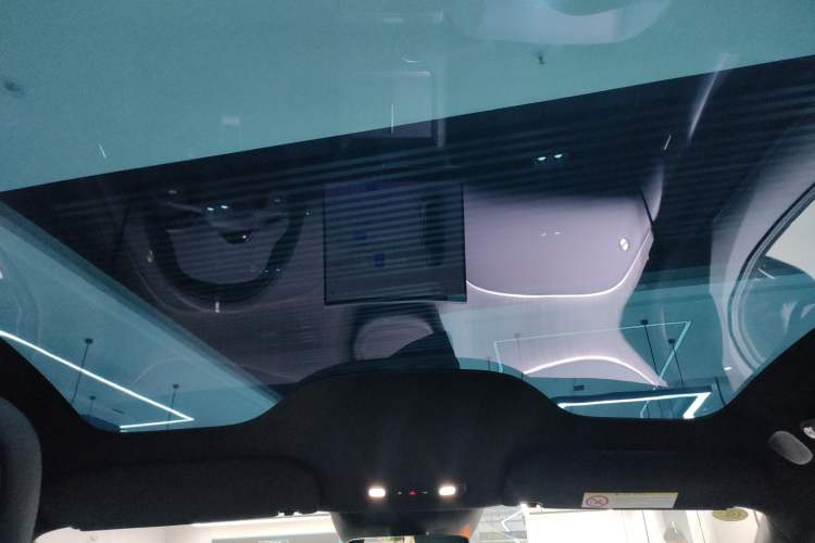 Used  YU7 2025 Ultra-Long Range High-Performance All-Wheel-Drive Max Edition