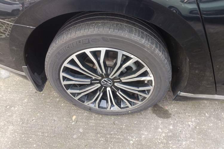 Used Volkswagen Phideon 2021 380TSI Luxury Edition
