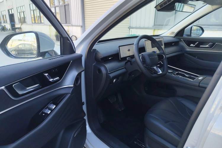 Used Chery Fengyun T9 2024 120 Long-Range Luxury Version 5 Seats Ternary Lithium
