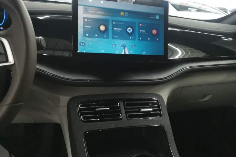 Used BYD Qin PLUS 2024 HONOR Edition DM-i 55KM Leading Model
