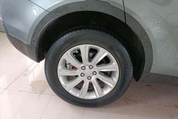 Used Land Rover Discovery Sport 2019 240 PS SE Version China VI Standard
