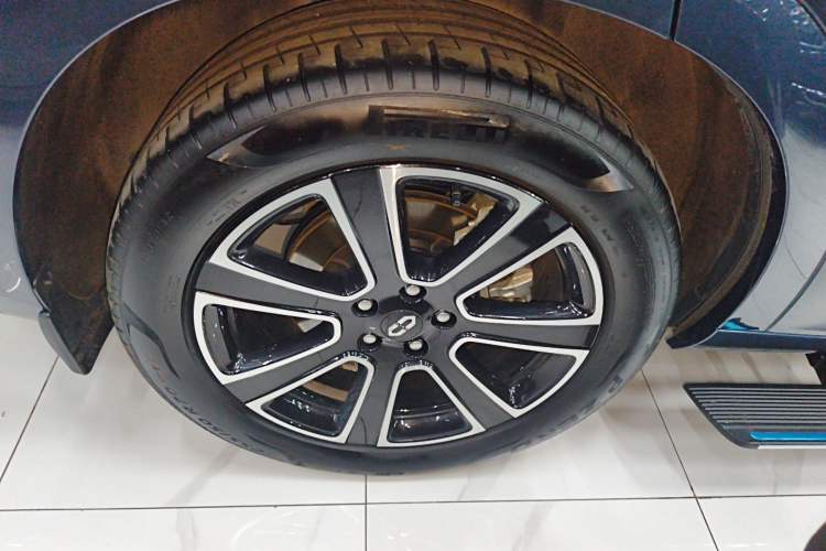 Used Hima AITO M7 2024 1.5T Intelligent Driving 4WD Ultra Version 6 Seats
