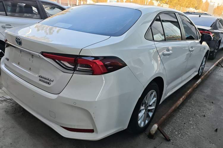 Used Toyota Corolla 2021 Dual-Motor 1.8L E-CVT Elite Edition