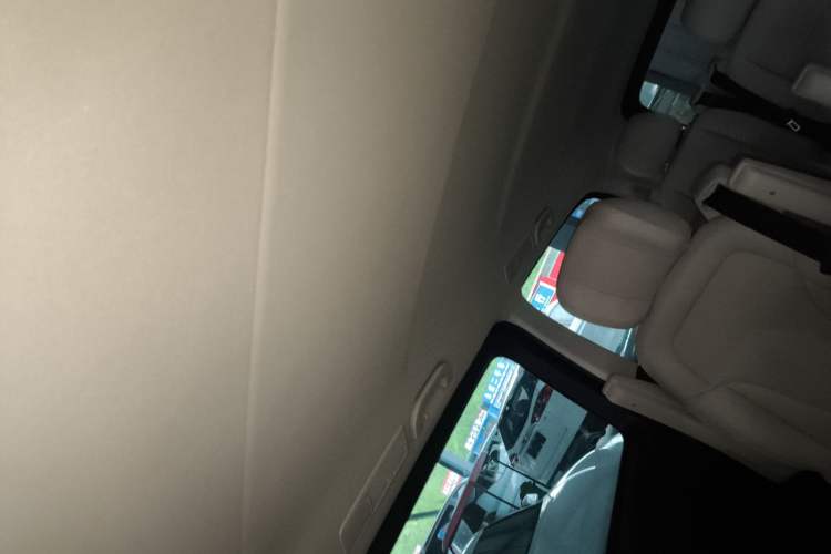 Used Mercedes-Benz Vito 2021 2.0T Elite Version 7 Seats
