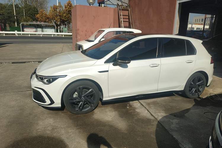 Used Volkswagen Golf 2023 Facelift 280TSI DSG R-Line Lite
