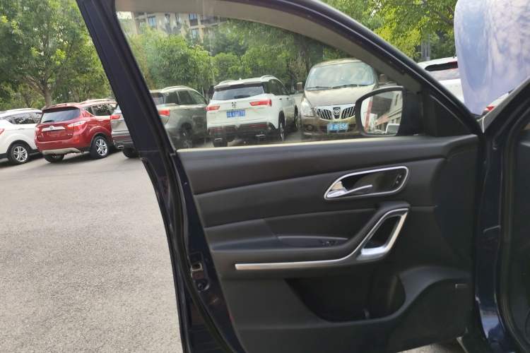 Used  Refine S7 2017 1.5T Manual Comfort Model
