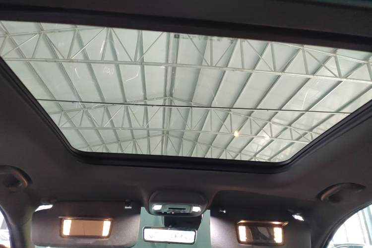 Used Buick Envision 2020 Encore S 652T Two-Wheel Drive Luxury Model
