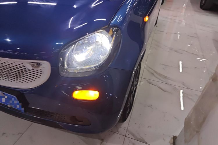 Used  forfour 2016 0.9T 66 kW Pioneer Edition