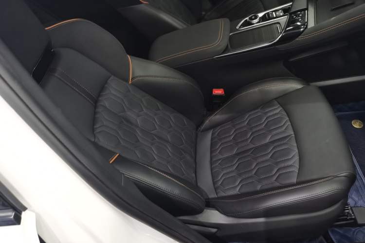 Used Changan UNI-T 2022 1.5T Prestige Version
