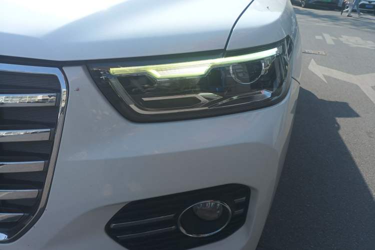 Used Haval H6 2017 Red Label 2.0T Automatic Two-Wheel Drive ZhiShang Model