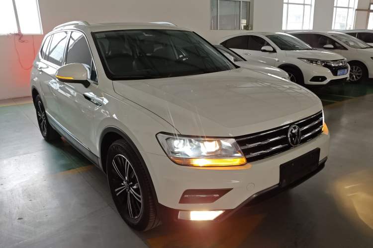 Used Volkswagen Tiguan L 2021 330TSI Automatic Two-Wheel Drive Smart Edition
