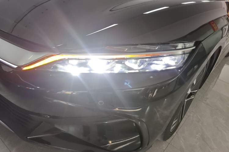 Used BYD Han 2023 EV Champion Edition 605KM Front-Drive Premium Model
