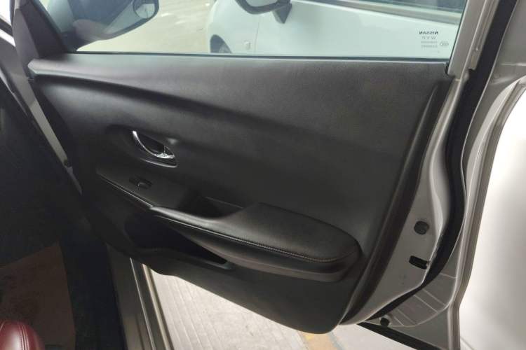 Used Nissan Lannia 2016 1.6L CVT Cool Edition