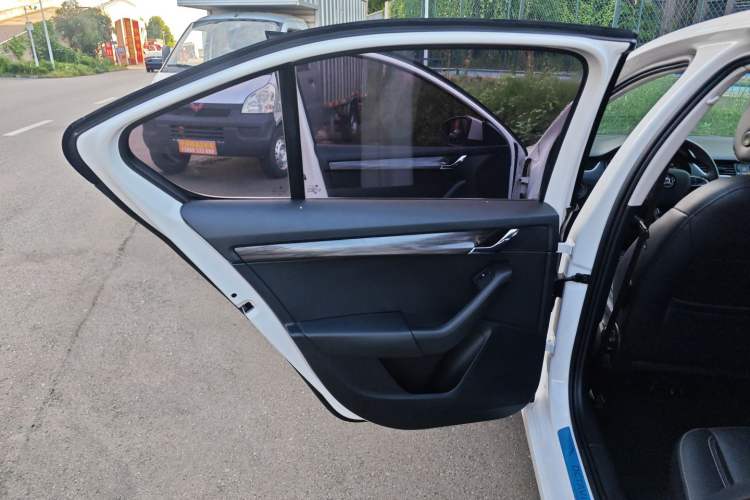 Used Skoda Octavia 2017 1.6L Automatic Smart Drive Edition
