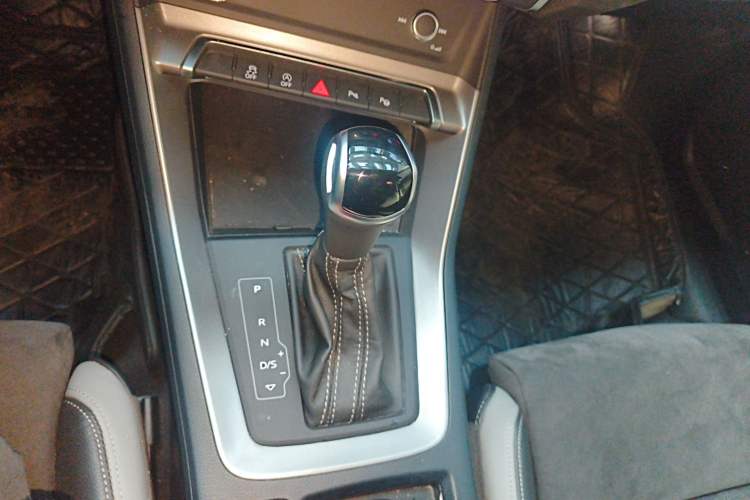 Used Audi Q3 2021 35 TFSI Fashion Dynamic Model
