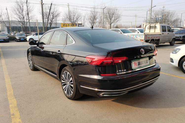 Used Volkswagen Passat 2019 330TSI Luxury Edition China VI Standard
