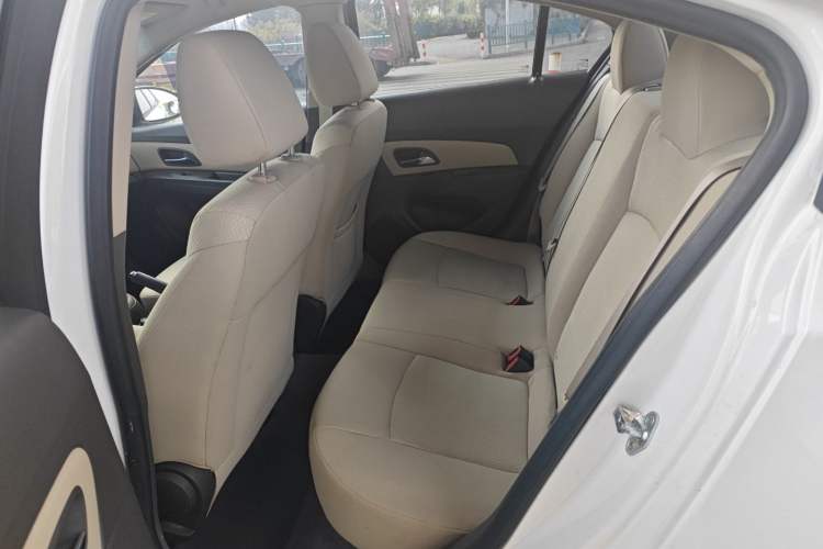 Used Chevrolet Cruze 2015 1.5L Classic SL MT