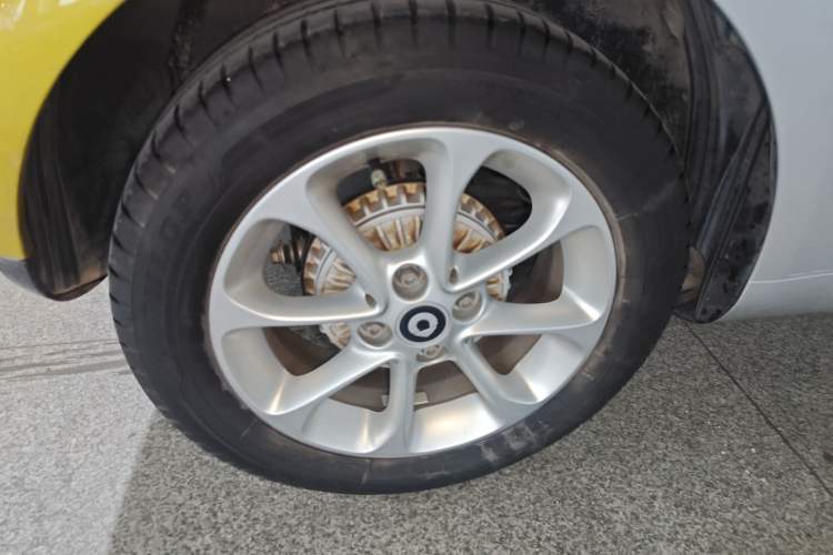 Used  fortwo 2015 1.0L 52 kW hardtop Dynamic version
