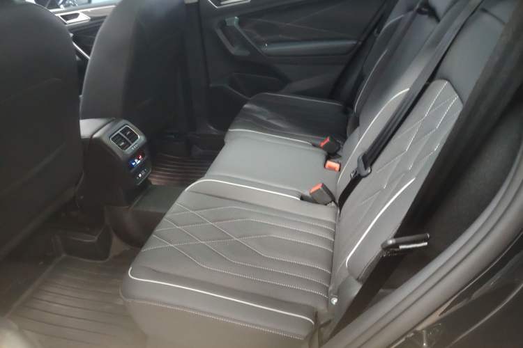 Used Volkswagen Tiguan L 2022 330TSI Automatic Two-Wheel Drive R-Line Enhanced Edition
