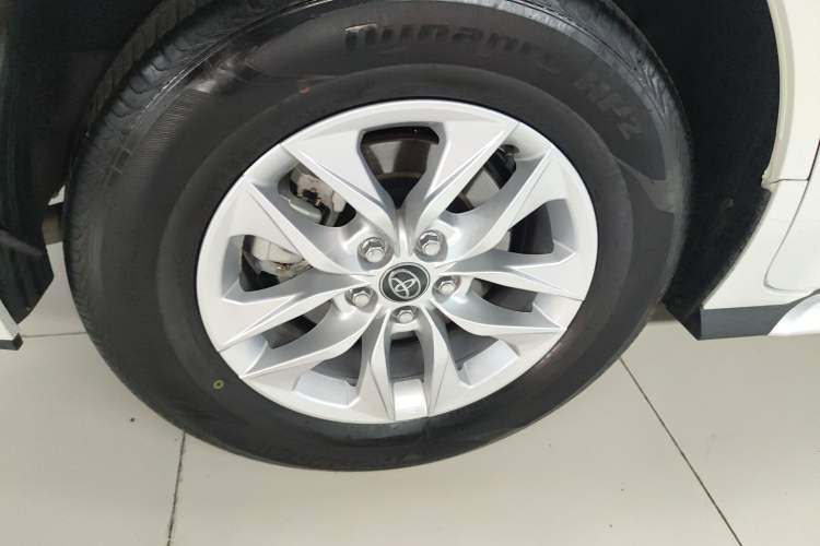 Used Toyota Granvia 2023 2.5L Hybrid Comfort Edition
