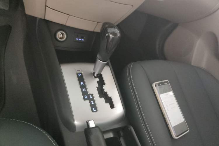 Used Hyundai Celesta 2015 1.6L Automatic Comfort Model