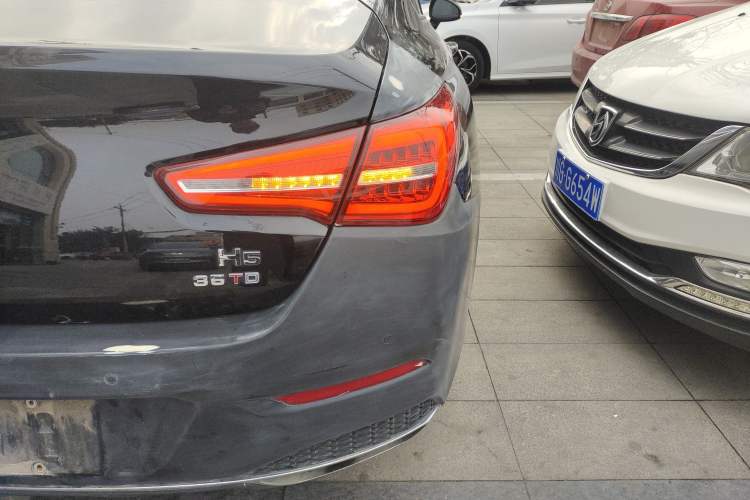 Used Hongqi H5 2020 1.8T Automatic Smart Connect Flagship Edition
