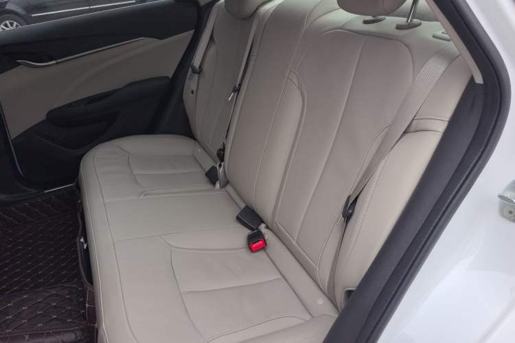 Used Buick GT 2018 15T Dual-Clutch Elite Model China V Standard
