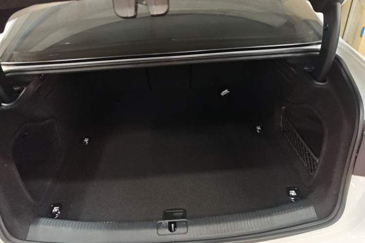 Used Audi A4L 2018 30th Anniversary Edition 40 TFSI Trendy Model
