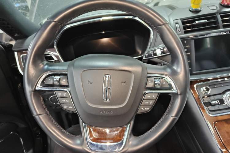 Used Lincoln Continental 2018 2.0T Two-Wheel Drive Deluxe Edition