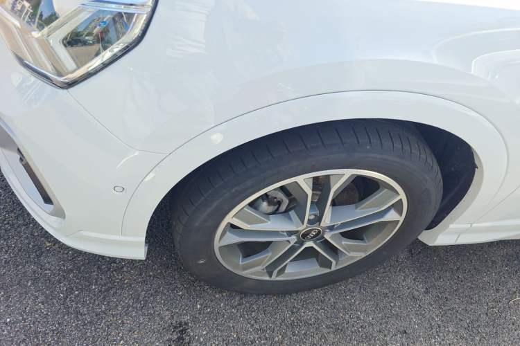 Used Audi Q3 2023 Updated 40 TFSI Fashionable and Dynamic Version
