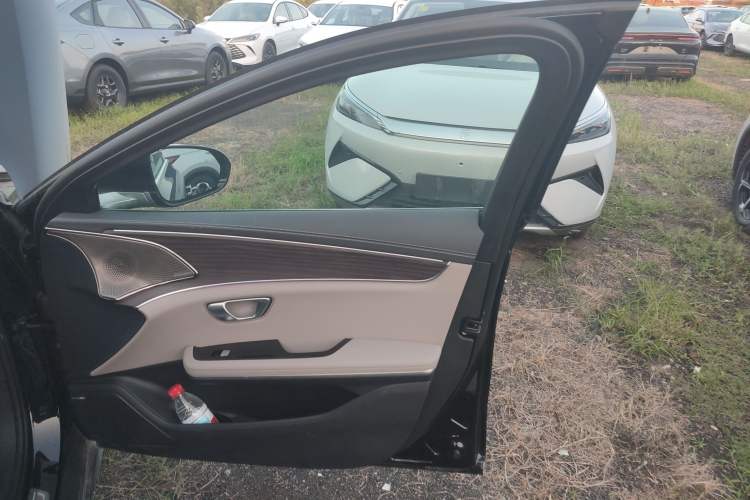 Used BYD Han 2025 EV Intelligent Driving Edition 701KM LiDAR Flagship Model
