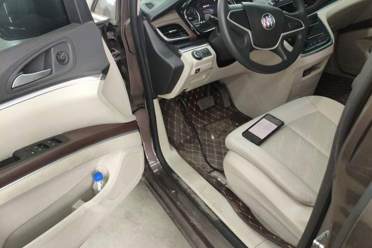 Used Buick GL8 2021 Land Cruiser Executive Class 652T Comfort Model
