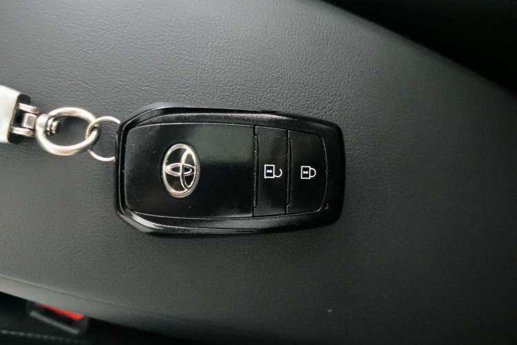 Used Toyota FRONTLANDER 2023 2.0L CVT Luxury Edition
