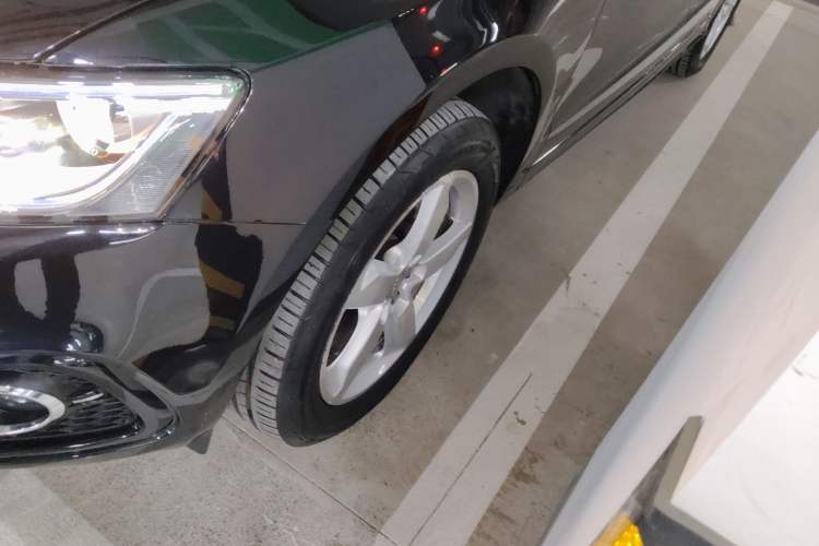 Used Audi Q5 2017 Plus 40 TFSI Ambition Model