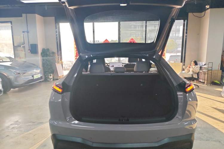 Used ONVO L60 2024 60 kWh Rear-Drive Version
