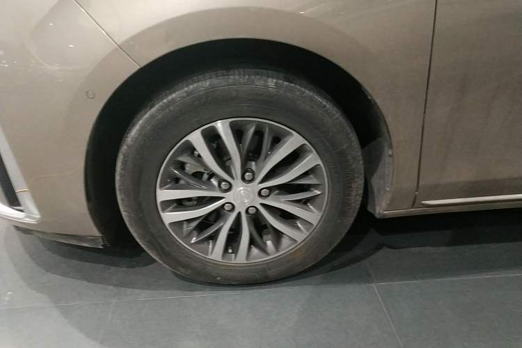 Used Buick GL8 2023 ES Lu Zun Deluxe Model