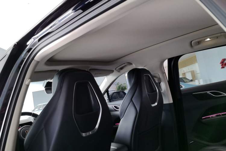 Used Hongqi HS3 2023 1.5T Two-Wheel Drive Shanwei Edition
