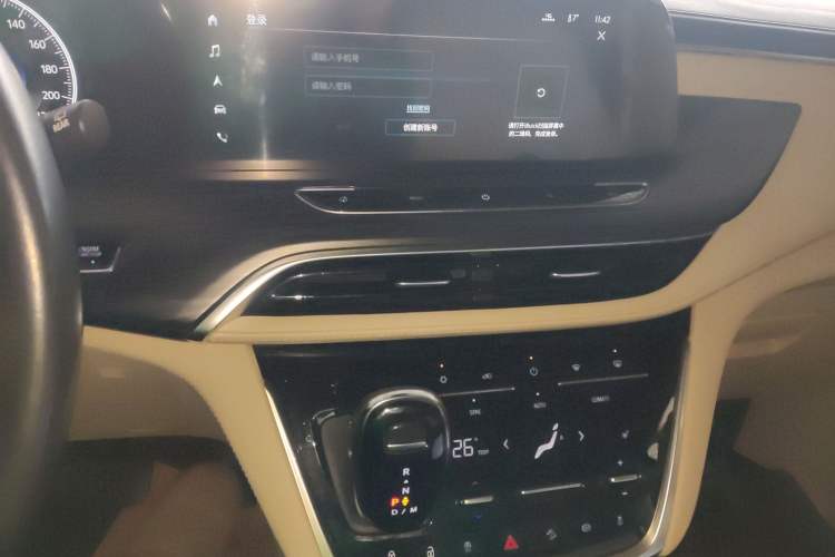 Used Buick GL8 2022 ES Landtrek 653T Luxury Edition
