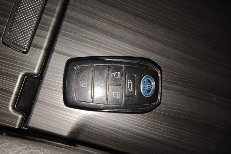 Used Toyota Sienna 2021 2.5L Hybrid Premium Edition