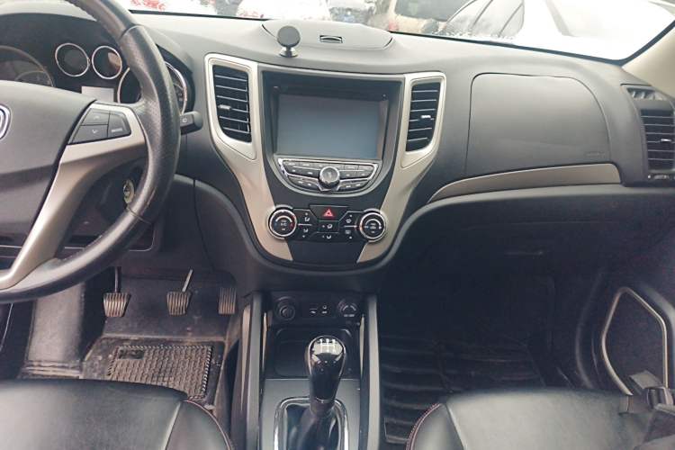 Used Changan CS35 2014 1.6L Manual Luxury Model China IV Standard