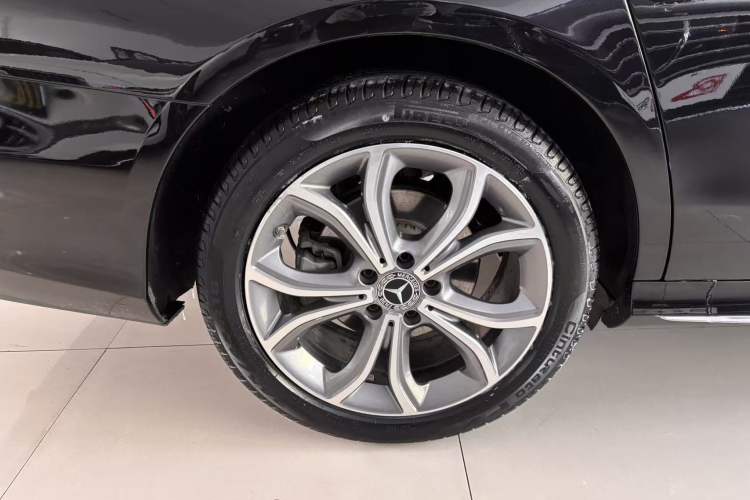 Used Mercedes-Benz E-Class 2022 Revised Version E 300 L Sporty and Stylish Edition