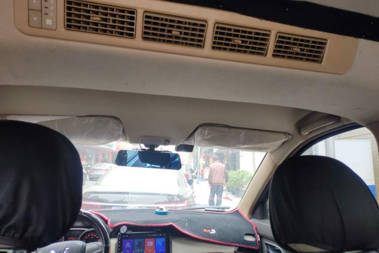 Used Wuling Hongguang 2019 1.5L S Standard Version China VI LAR
